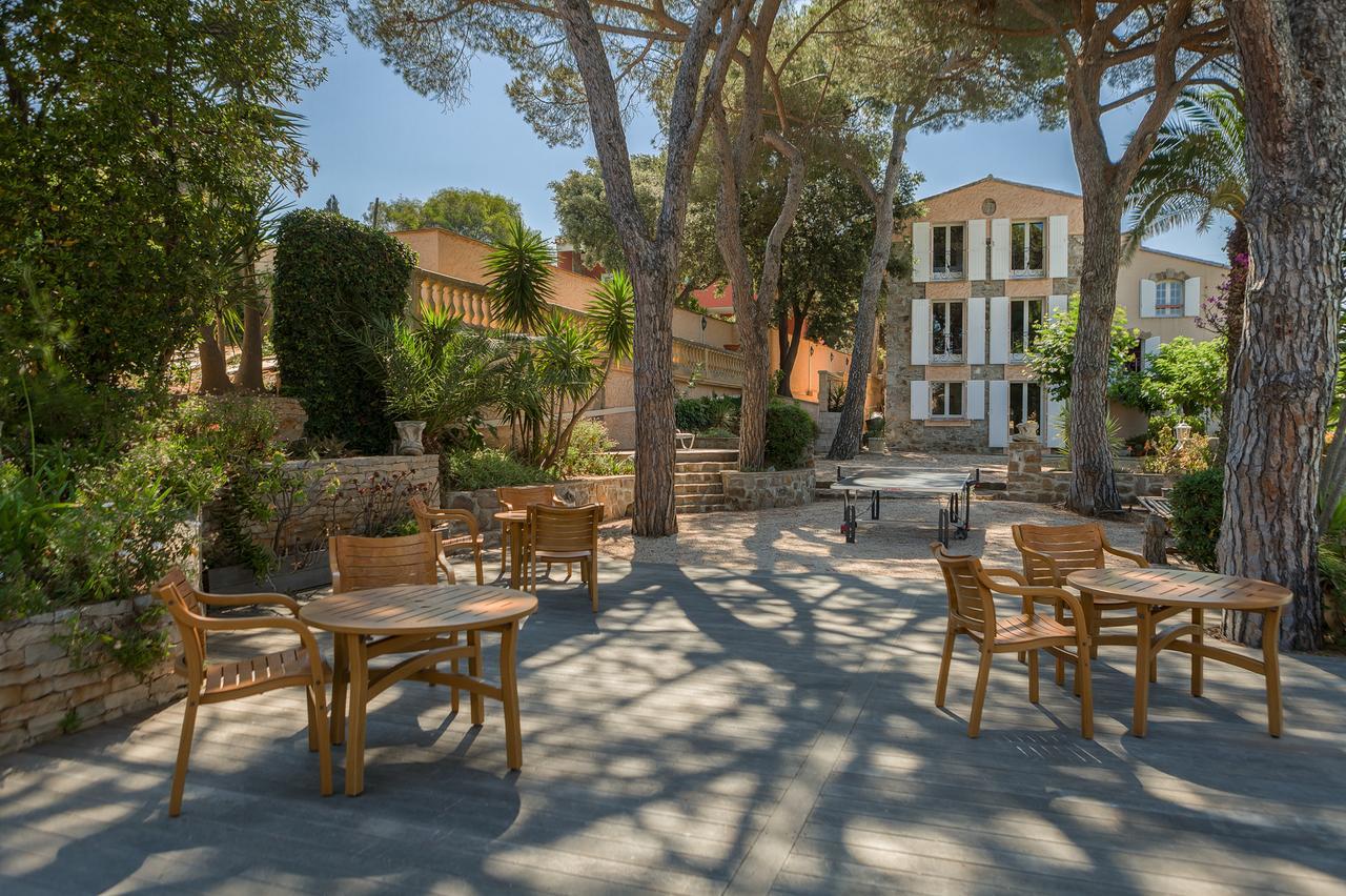 L' Escapade Hotel & Restaurant Le Pradet Luaran gambar