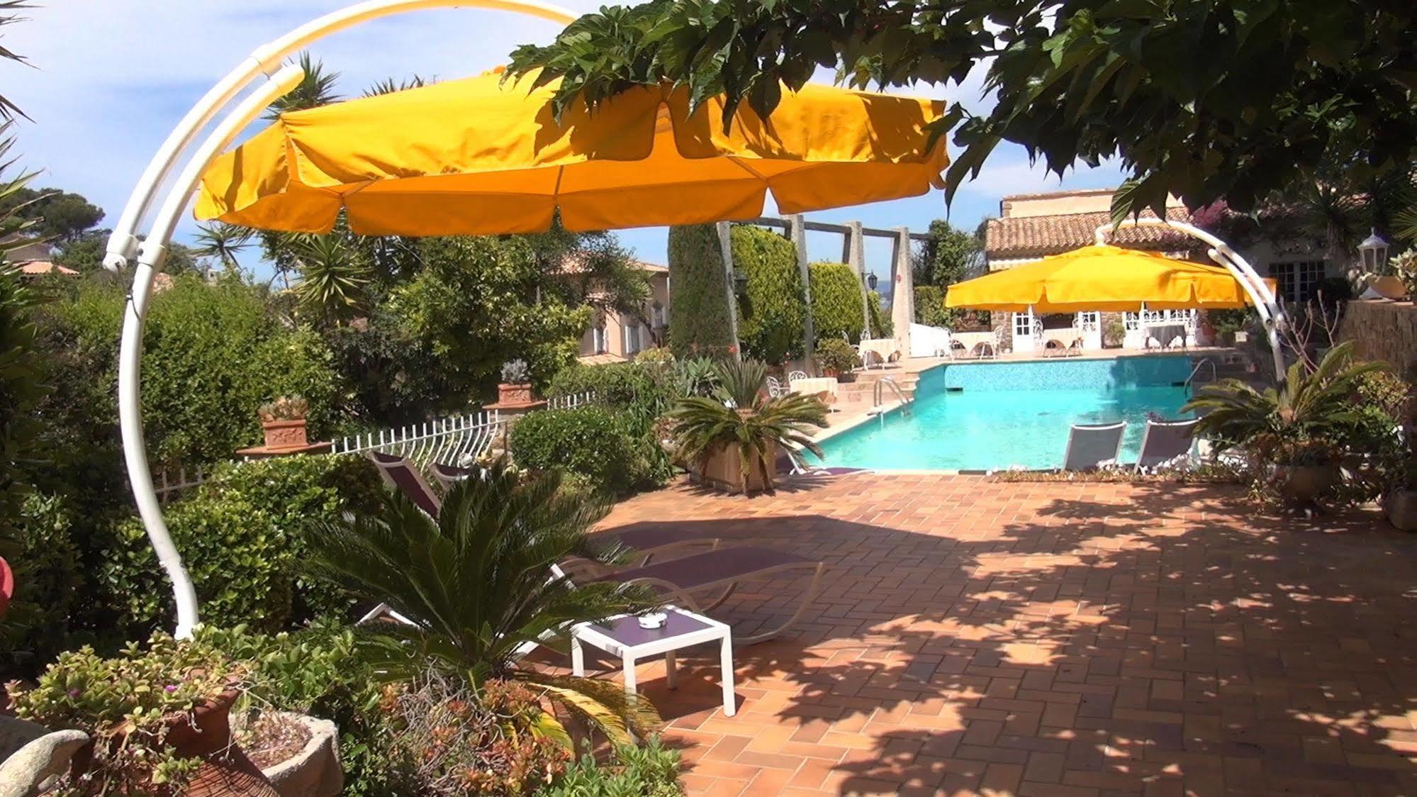 L' Escapade Hotel & Restaurant Le Pradet Luaran gambar